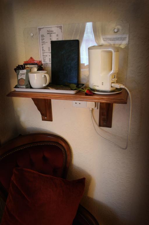 Nottingham Lodge Room photo